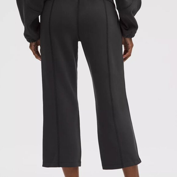 Softstreme High-Rise Straight-Leg Cropped Pant, Black Size 6 - Picture 7 of 7